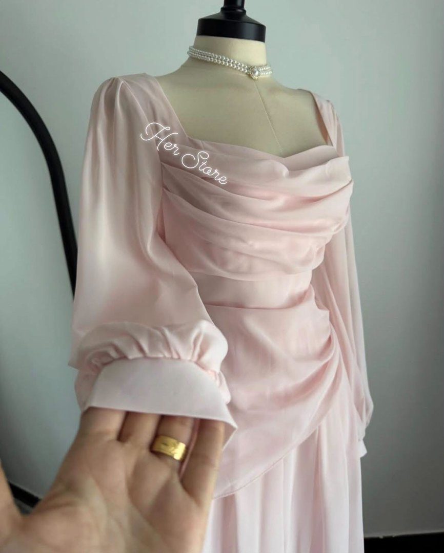 gown — photo 3