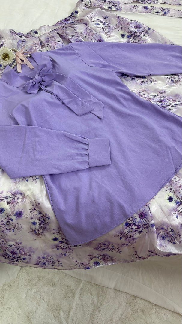Lavender 💜✨ Top Fabric: Imported Textured Georgette Skirt Fabric: Korean Sheesha Silk with inner attached Promotional Pr
