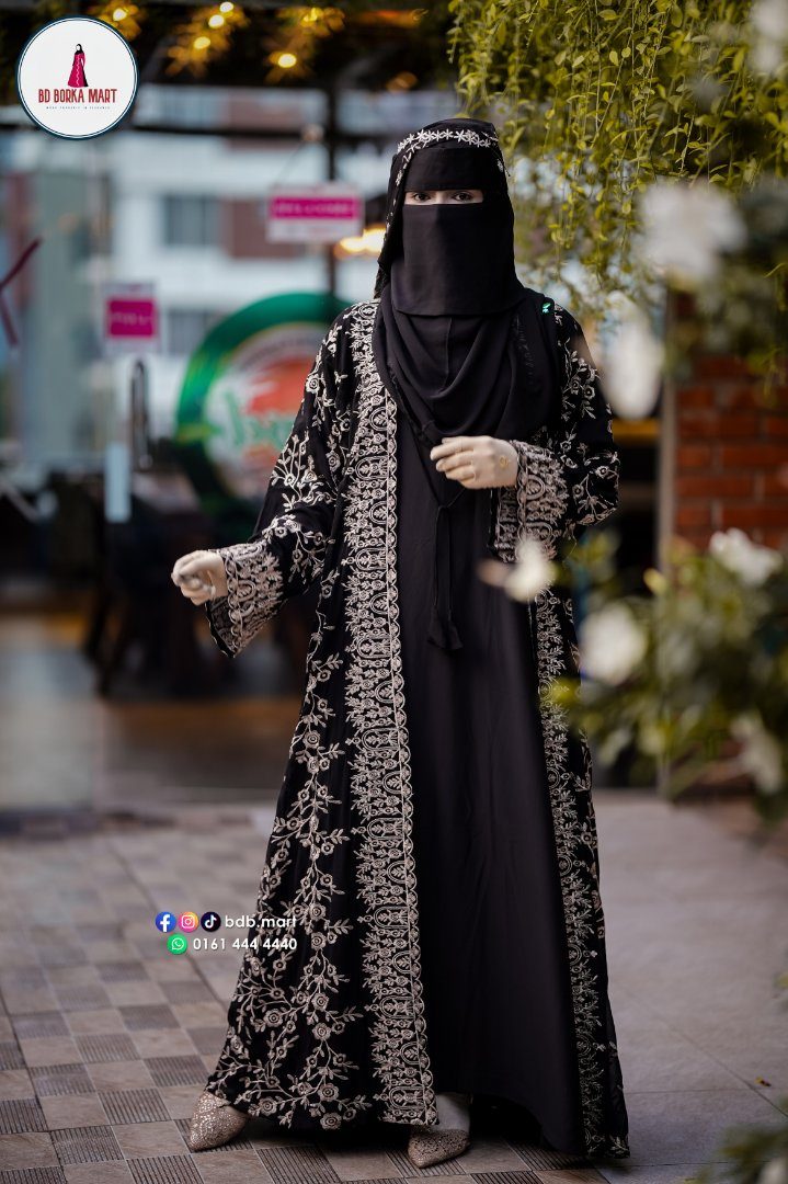 বেনারশি এম্ব্রোয়ডারি বোরকা আলাদা কোটি — ছবি ১
