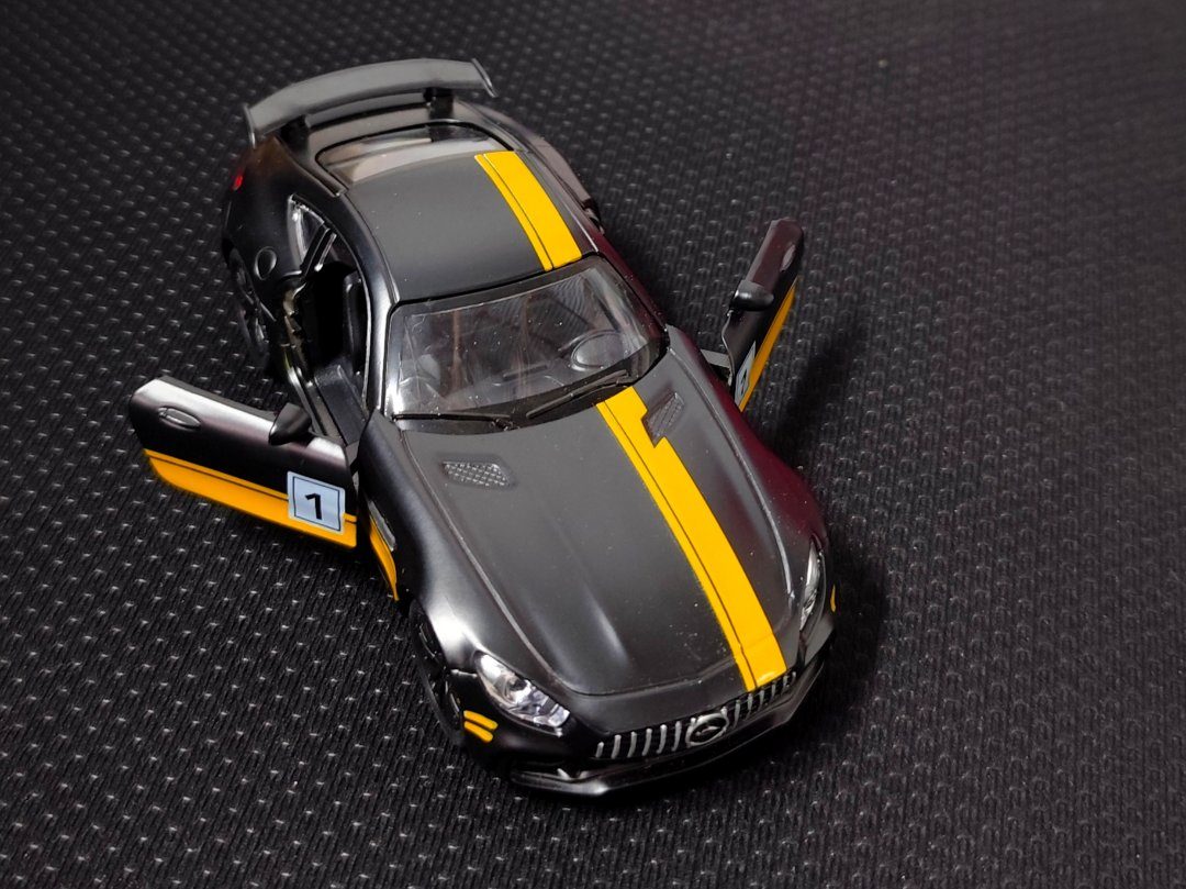 Mercedes Benz Metal Car — ছবি ২