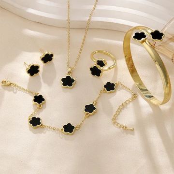 5 Pieces Set(৫ পিসে সেট) — Safwan Glamour